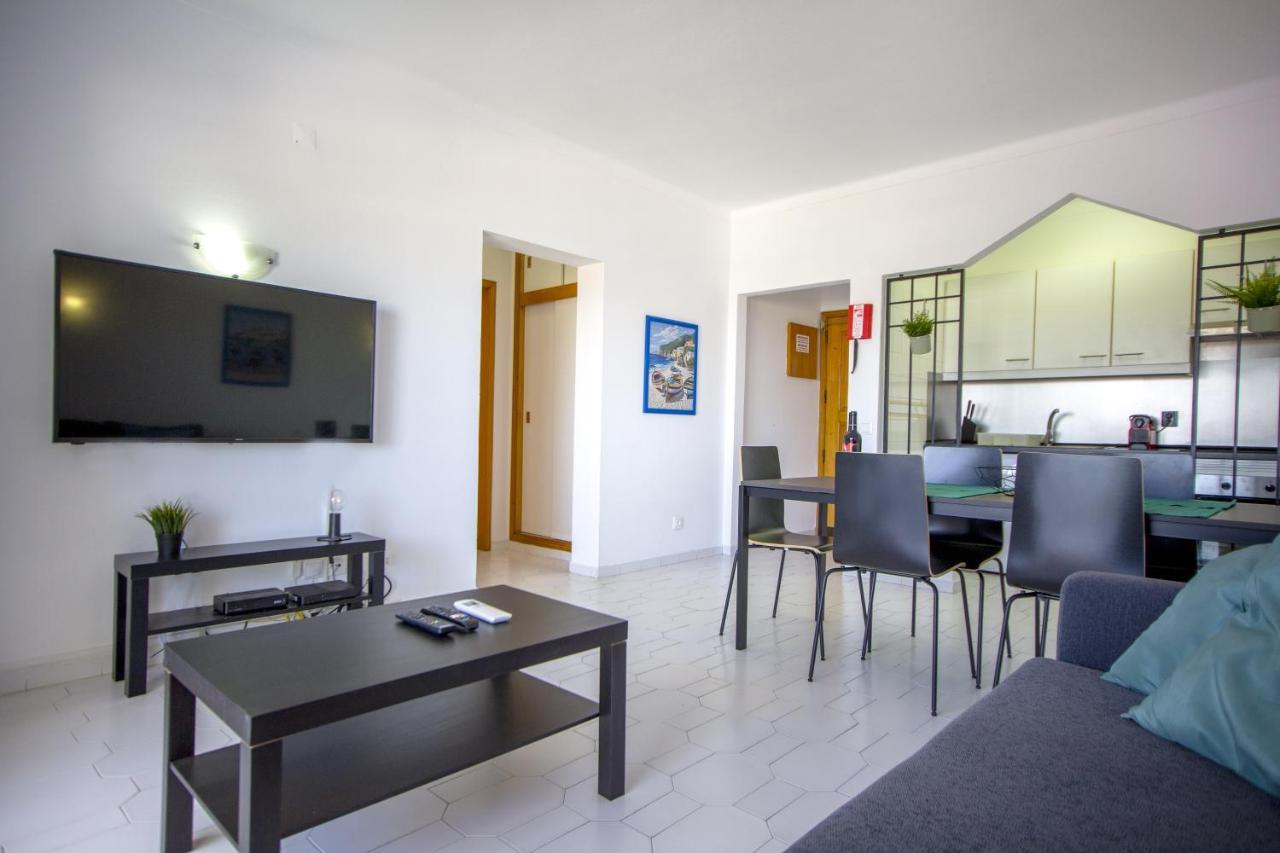 Sea View Apartment - 3 Swimming Pool & Fitness Albufeira Bagian luar foto