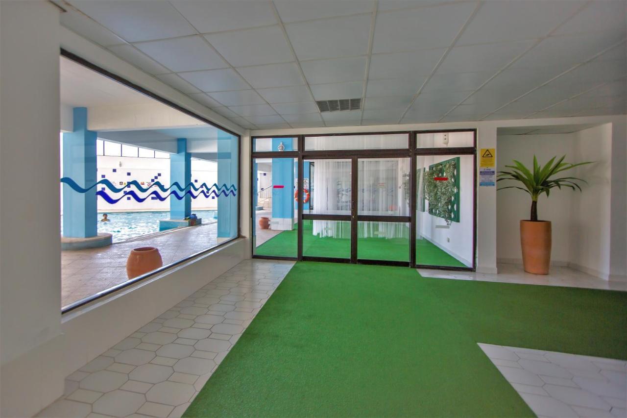 Sea View Apartment - 3 Swimming Pool & Fitness Albufeira Bagian luar foto