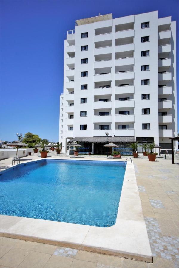 Sea View Apartment - 3 Swimming Pool & Fitness Albufeira Bagian luar foto
