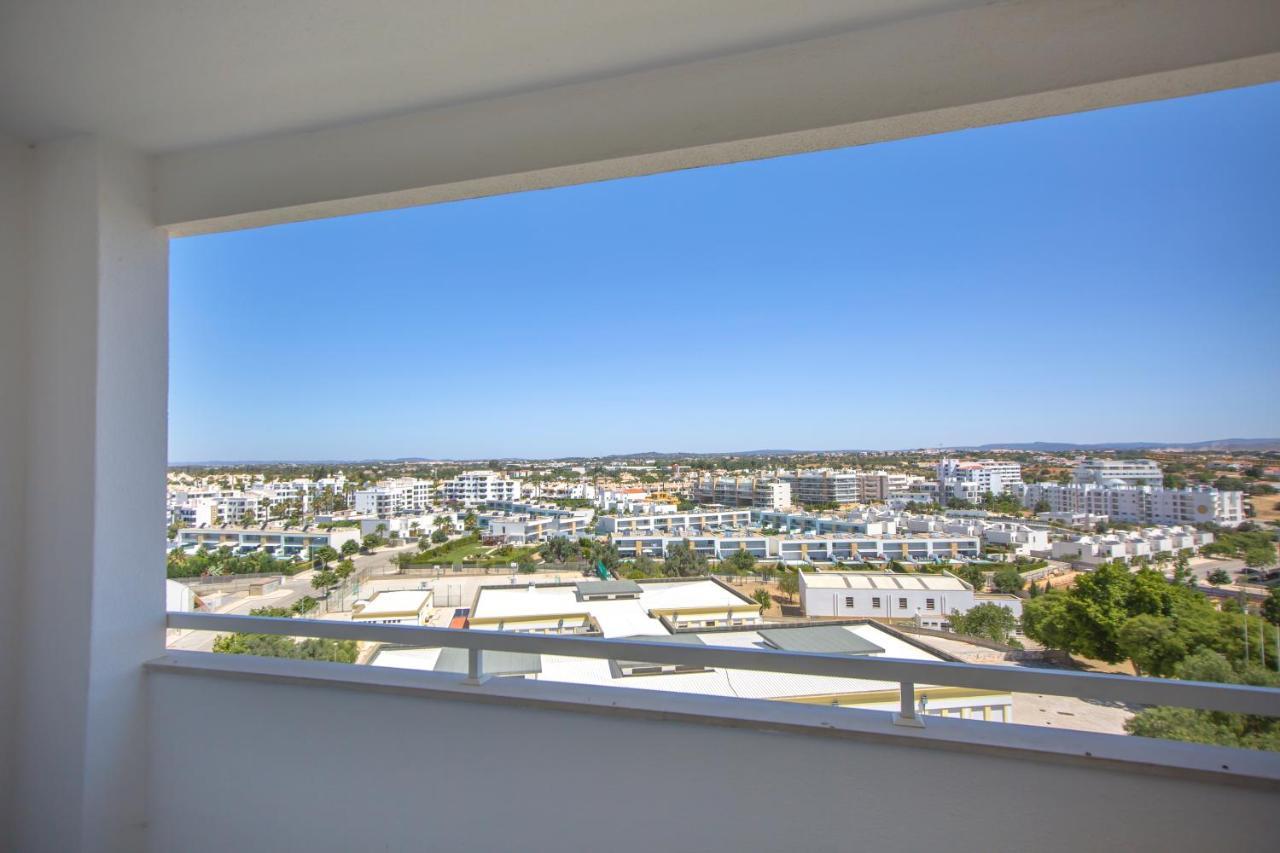 Sea View Apartment - 3 Swimming Pool & Fitness Albufeira Bagian luar foto