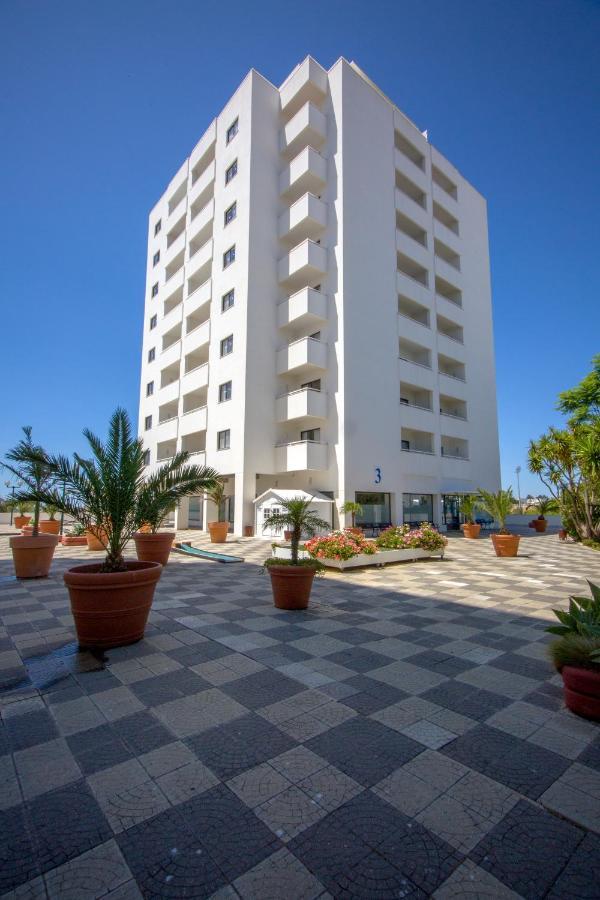 Sea View Apartment - 3 Swimming Pool & Fitness Albufeira Bagian luar foto